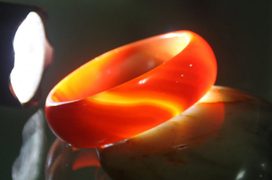 玛瑙鉴别最简单方法