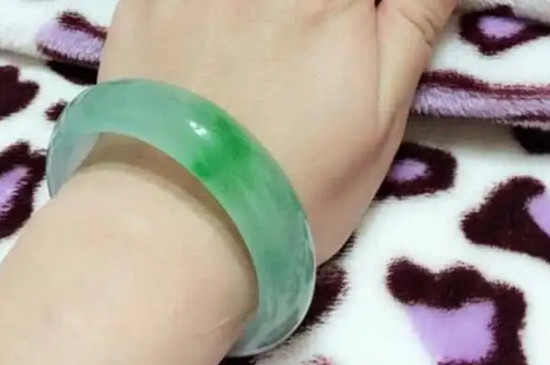 手腕14.5厘米戴多大的手镯