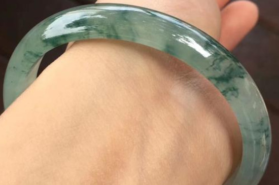 翡翠手镯种水是啥意思