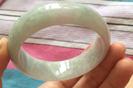 翡翠手镯种水是啥意思