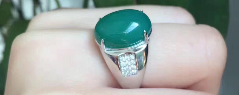 翡翠跟玉有什么区别