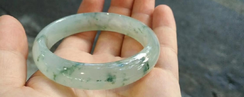 怎样辨别翡翠起胶