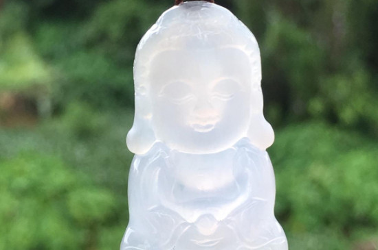 冰种翡翠有抛光粉吗?