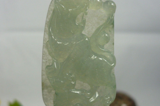 玉髓玛瑙翡翠玉有什么区别