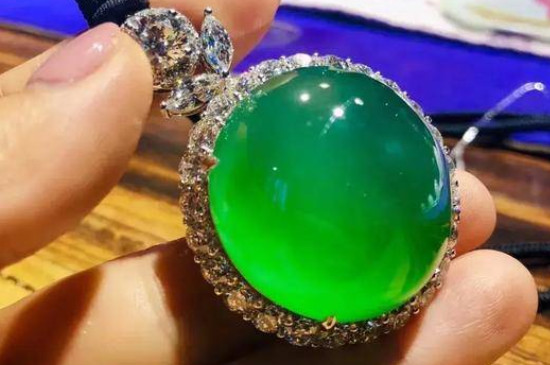 玉与翡翠的区别在哪