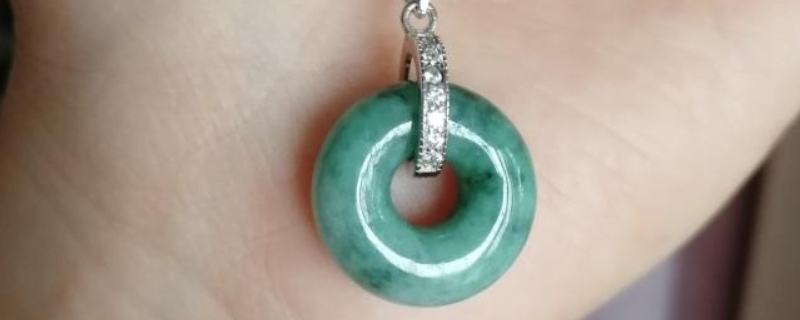 翡翠辣绿属于什么等级