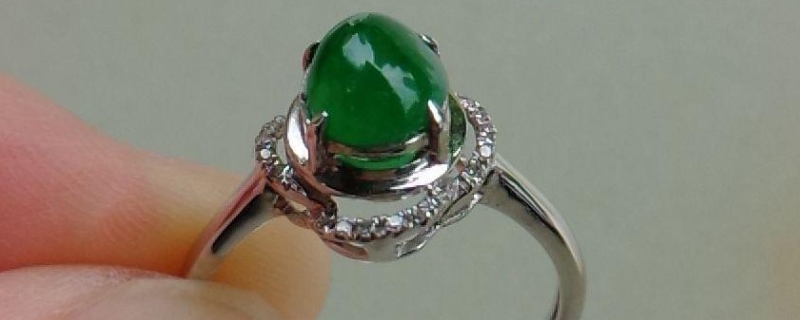 翡翠对人体的作用与功效