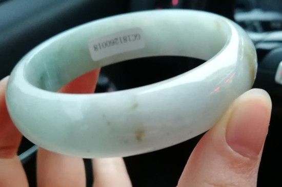 翡翠对人体的作用与功效