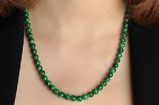 翡翠项链鉴别最简单方法