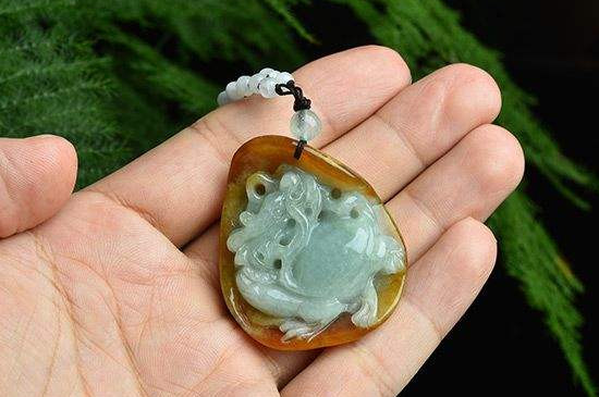 金蟾女性戴有什么讲究