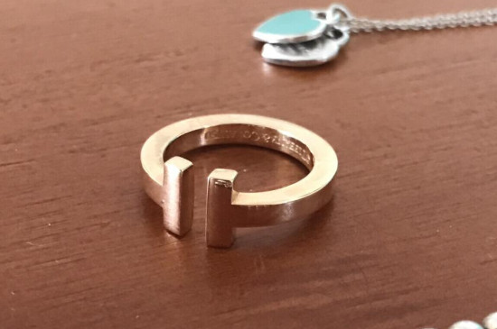 提夫尼戒指寓意