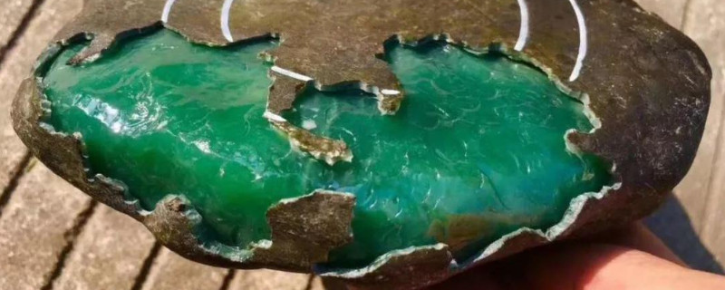 缅甸翡翠原石场口特点