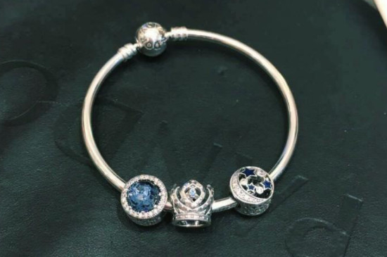 潘多拉手链怎么打开