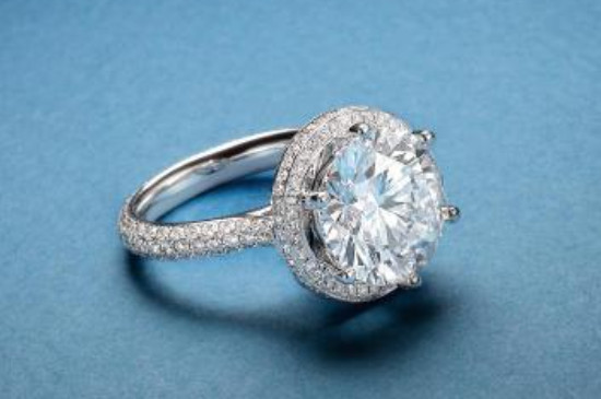 已婚男人戴戒指戴哪个手指