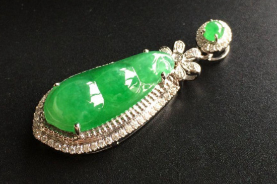 翡翠冰种四季豆怎么选