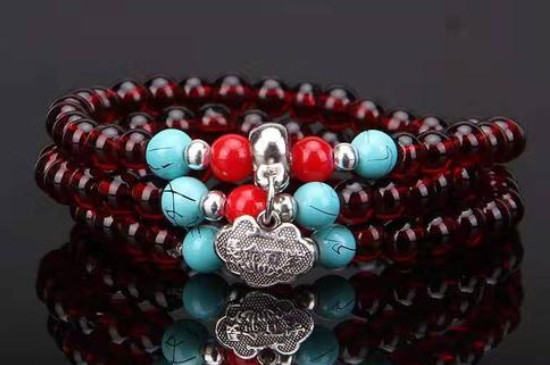 年轻人戴什么手串比较好，星月菩提手串/石榴石手串