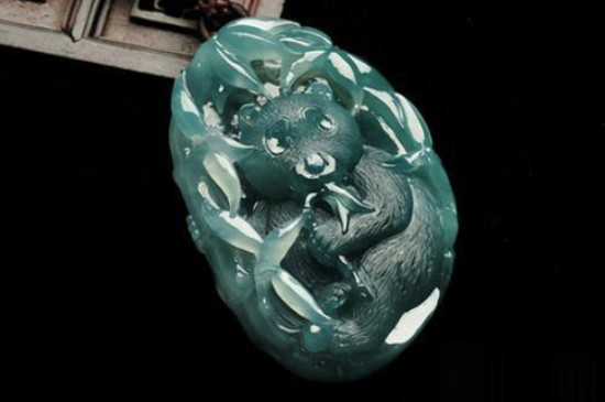 危料翡翠有绿色的吗