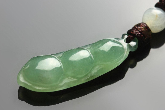 怎样鉴别玉和翡翠