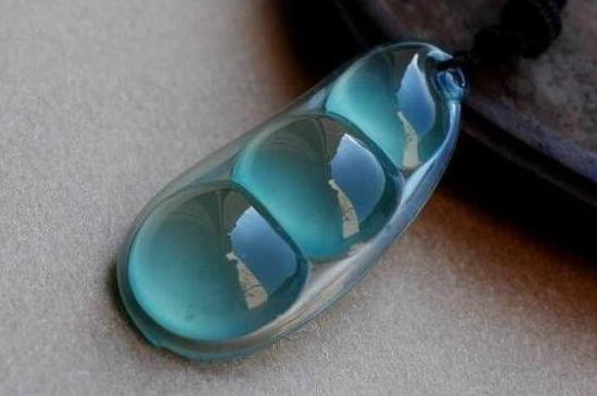 如何辨识翡翠真假