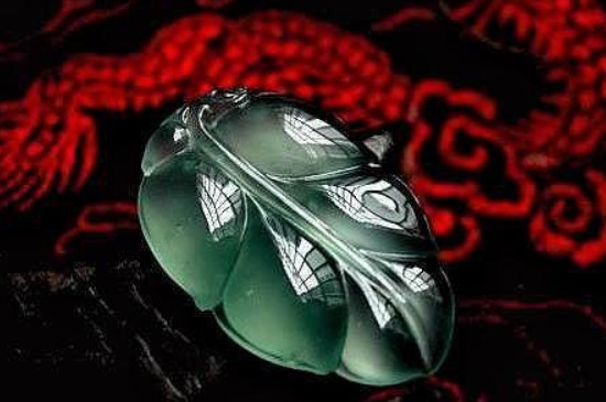 如何辨识翡翠真假