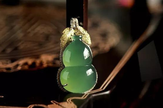 怎么鉴定翡翠的品质