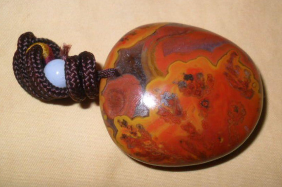 战国红的功效与作用佩戴禁忌