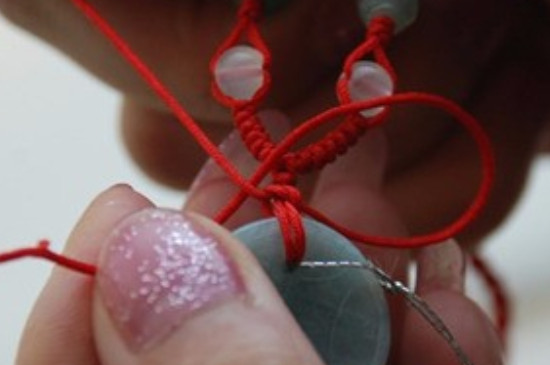 项链挂绳怎么打结方法