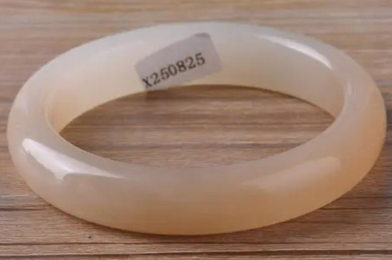 藕粉手镯为什么戴久了有黑色