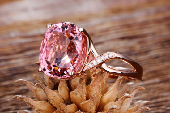 带戒指每个手指的意义男女