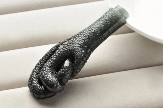 翡翠乌鸡种有什么寓意