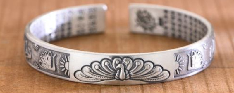 银手镯沾上84发黑怎么办