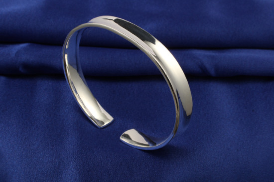 千足银手镯是纯银吗