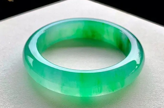 镯子怎么才能摘下来