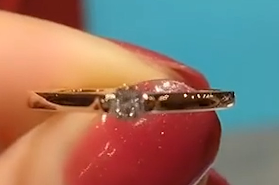 钻戒怎么挑选颜色和净度