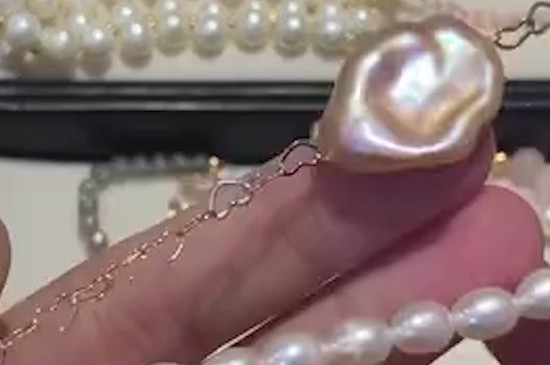 珍珠在灯光下怎么看真假