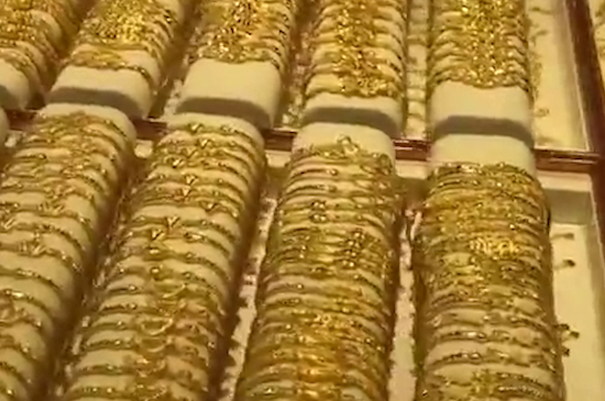 黄金可以沾水吗