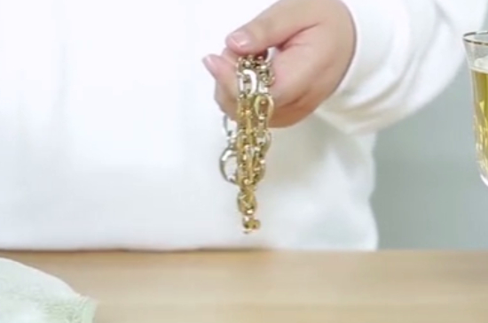 黄金怎样清洗才能变亮