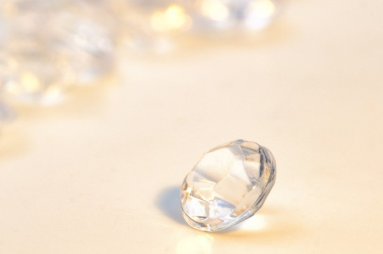 钻石怎么清洗，钻石的保养方法