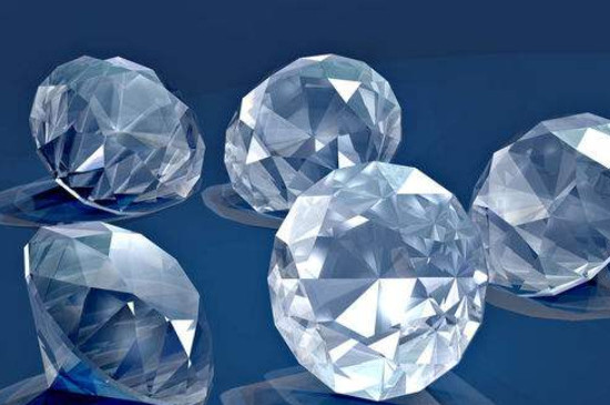 莫桑钻和钻石的区别在哪里