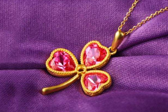 银饰和黄金首饰可以一起戴吗