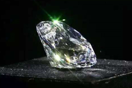 真假钻石的鉴别