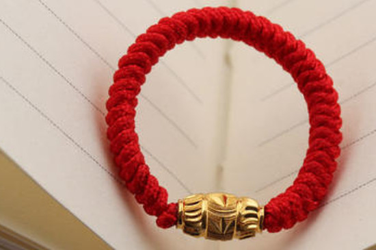 转运珠黄金佩戴方式