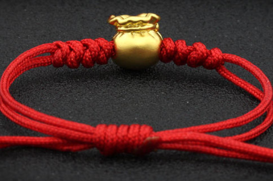 转运珠黄金佩戴方式