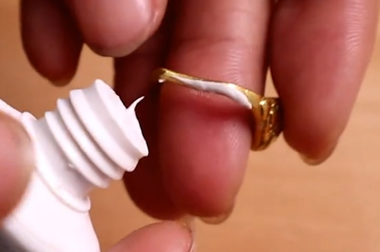 黄金戒指怎么清洗