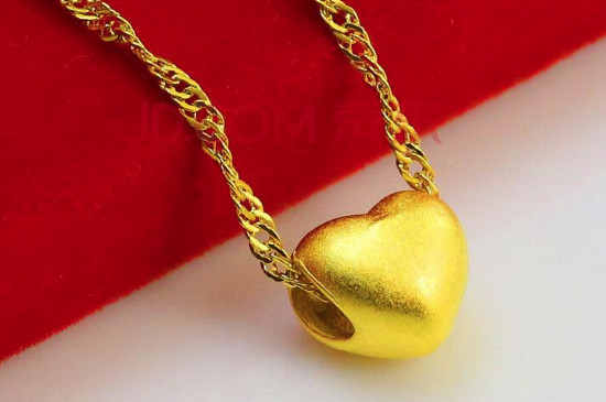 黄金心形吊坠的寓意是什么