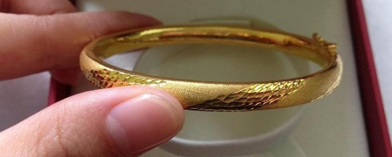 黄金手镯的磕痕怎么去