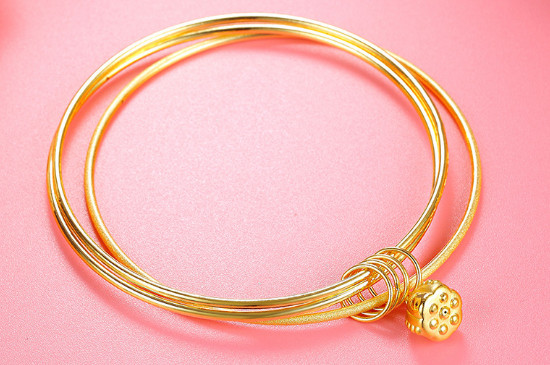 黄金手镯怎么清洗恢复原来光泽