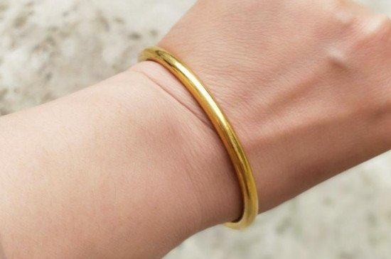 黄金手镯戴不进去有什么办法