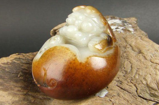 海蓝宝和玉的区别