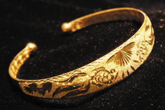 古法黄金手镯的寓意
